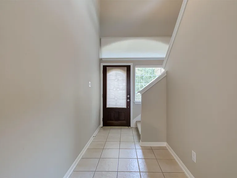 115 W Burberry Cir — Photo 3
