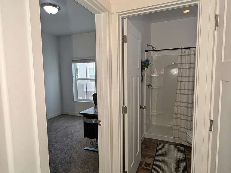 688 E 355 N — Photo 11