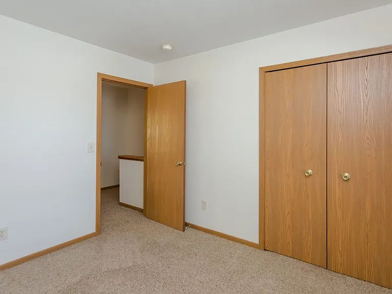 1125-1137 Hilltop — Photo 7