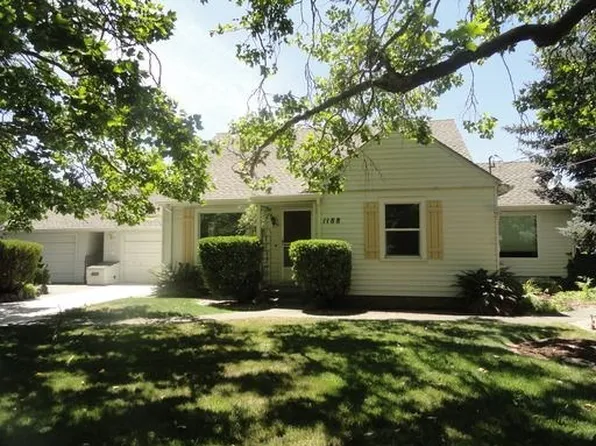 1188 Wild Rose Dr, Santa Rosa, CA 95401