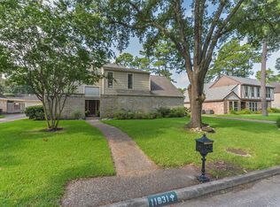 11831 Normont Dr, Houston, TX 77070