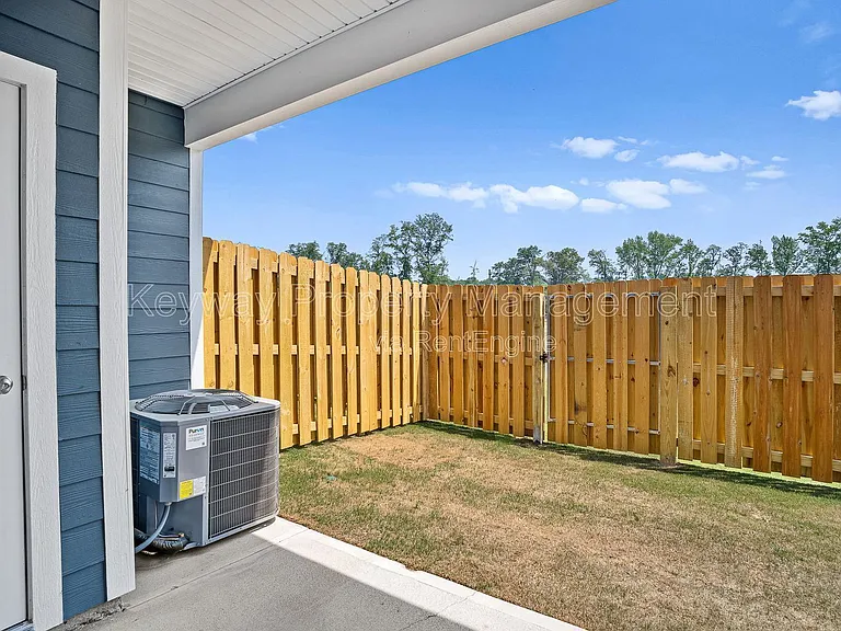 2106 SE Denmark Ave — Photo 23