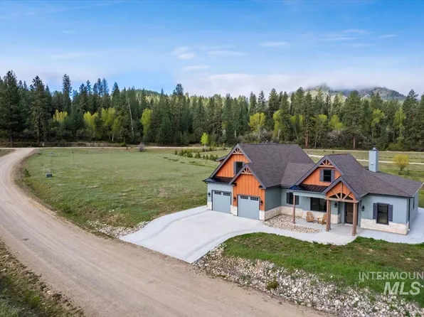 25 Singing Springs Way, Garden Valley, ID 83622