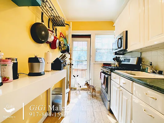 Rented by Daniel Gale Sotheby's International Realty | media 8