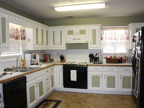 3rd image of 1008 Joseph Ln #28