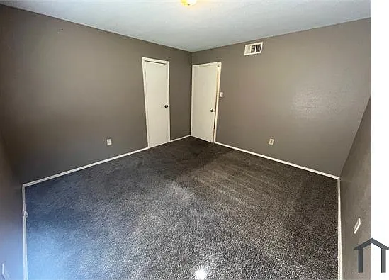 1842 Thompson St #3 — Photo 9