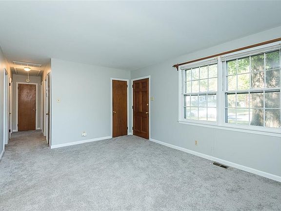 3rd image of 307 Guerrant St