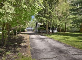 5589 Wellesley Ave, North Olmsted, OH