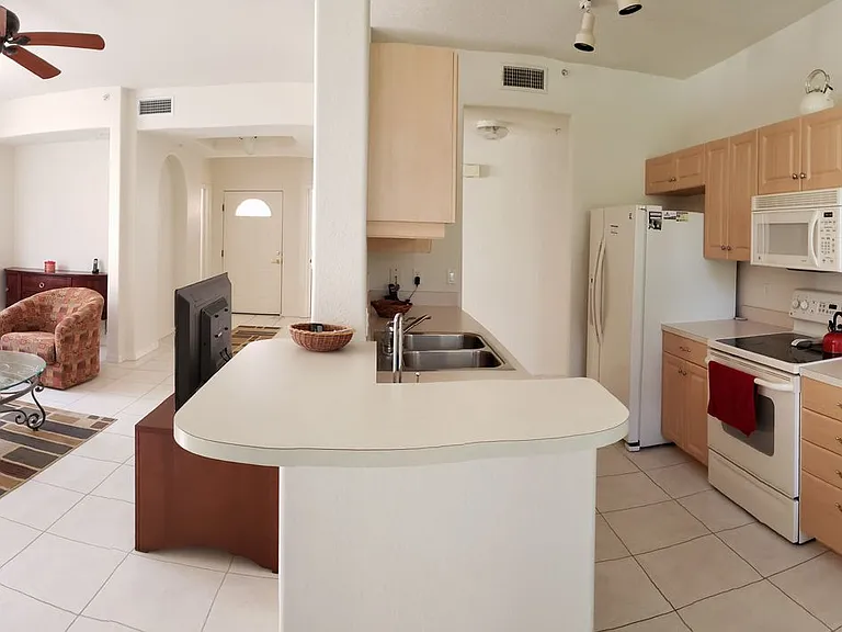 4430B Corso Venetia Blvd — Photo 11