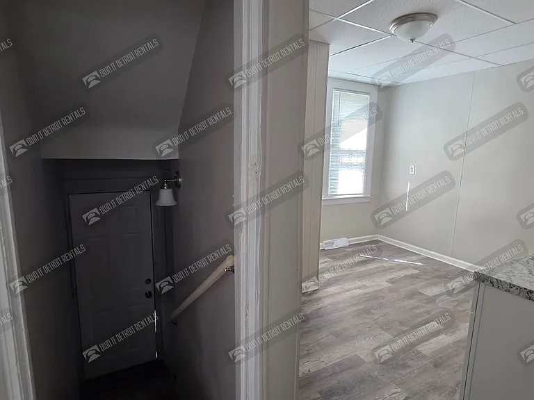 5571 Fairview St — Photo 20