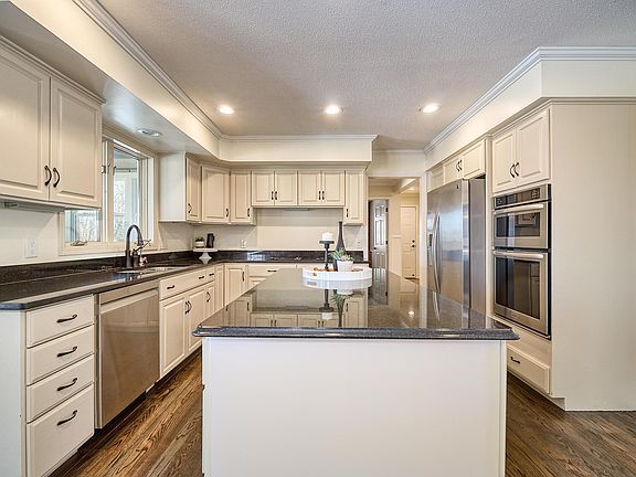 5th image of 11472 Mount Curve Rd