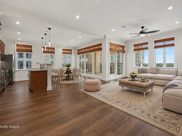 230 Tryon St #710 — Photo 1