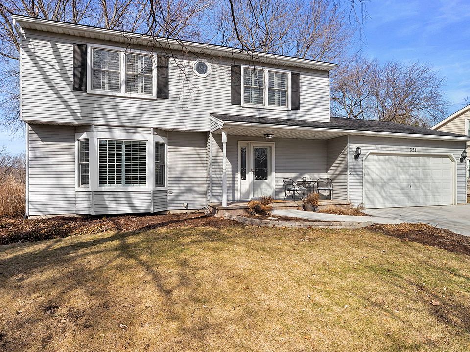 1st image of 321 Carriage Hill Rd