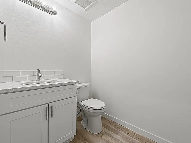 1130 Greenfield Dr #1130 — Photo 15