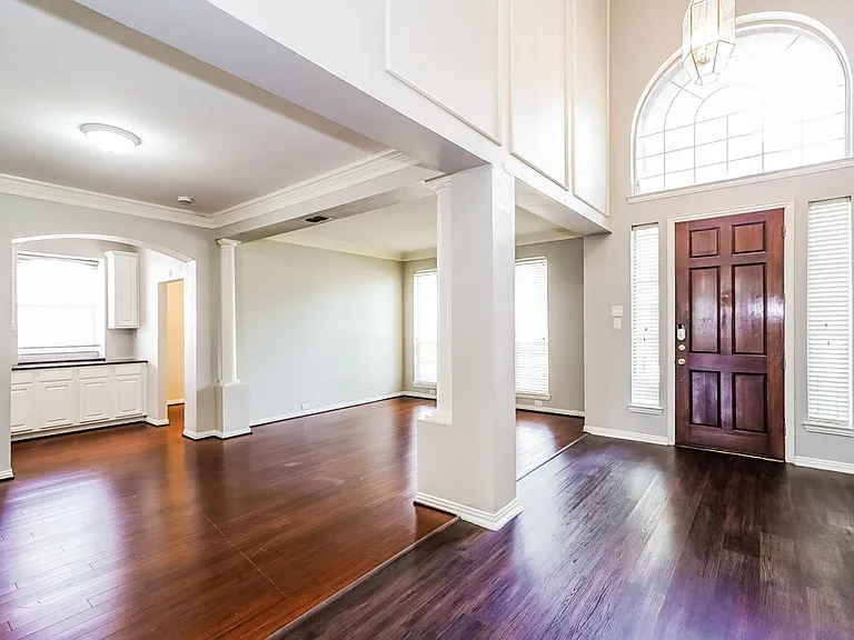 4420 Vanderpool Dr — Photo 4