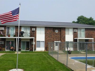 1503 W 3rd St APT 1I, Vinton, IA, 52349