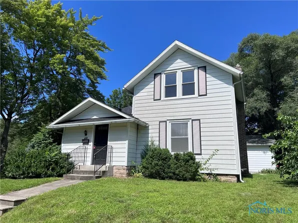 408 N Main St, Swanton, OH 43558