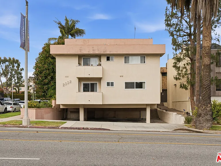 2332 S Beverly Glen Blvd #3 — Photo 15