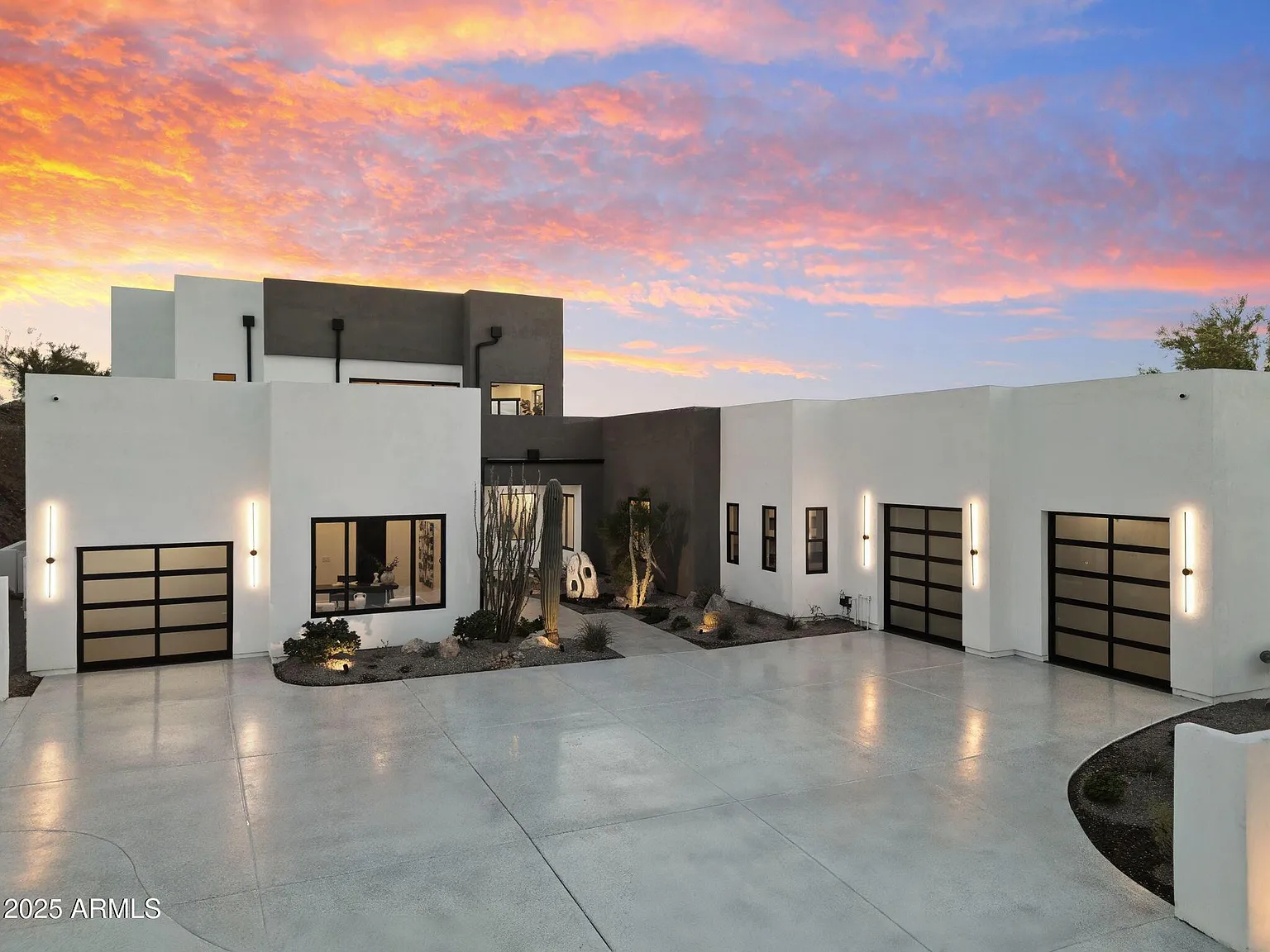 5 bed, 7.0 bath, 6012 sqft, $35,000 — Photo 2