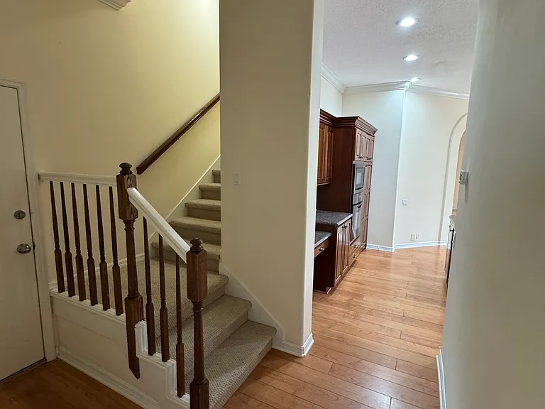 10084 Cherry Hills Avenue Cir — Photo 2
