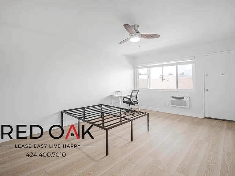 2666 Ellendale Pl #303 — Photo 8