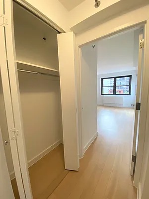 Rented by Manhattan Realty Group | media 7