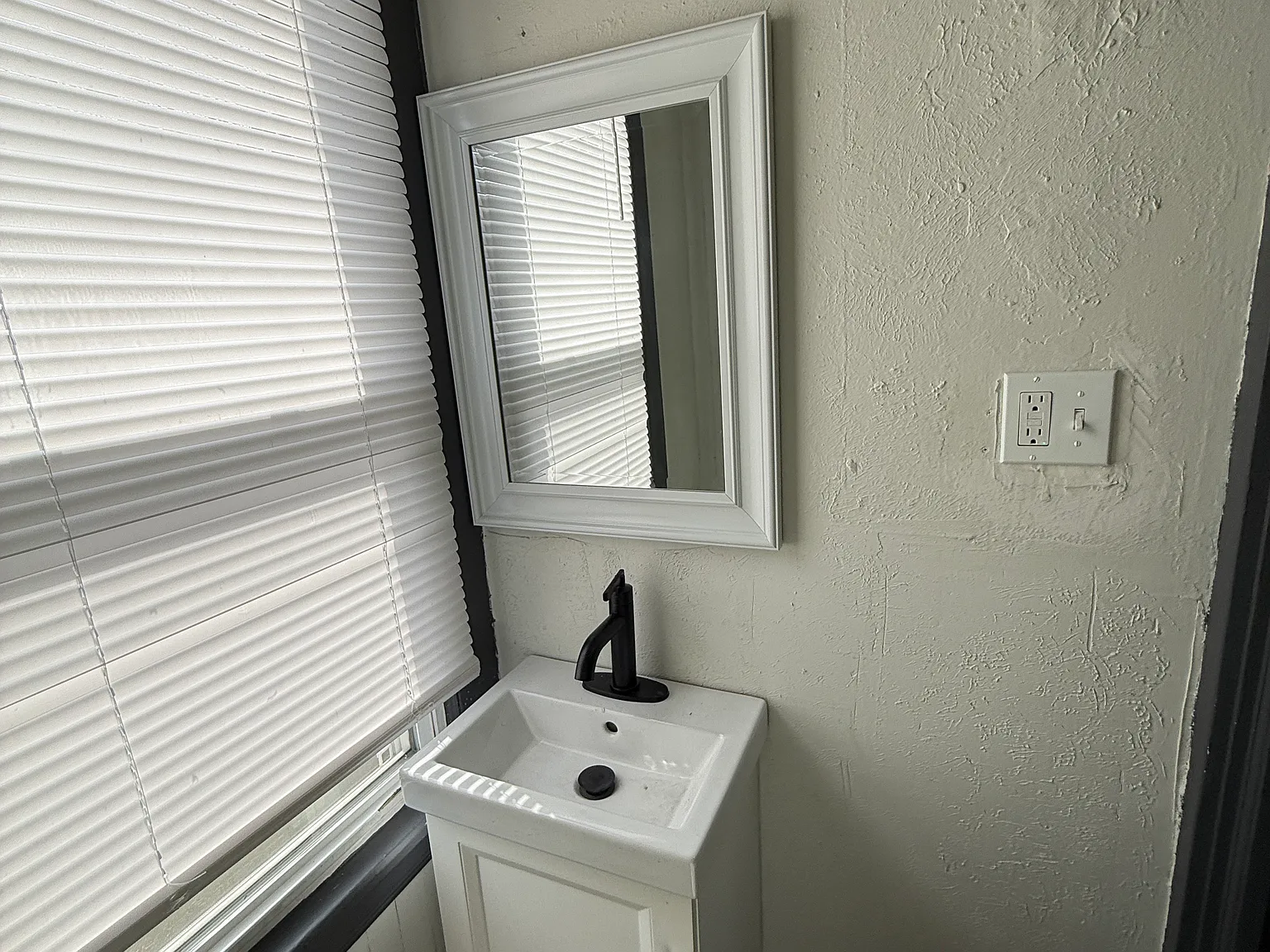 2 bed, 1.5 bath, 790 sqft, $1,150 — Photo 4
