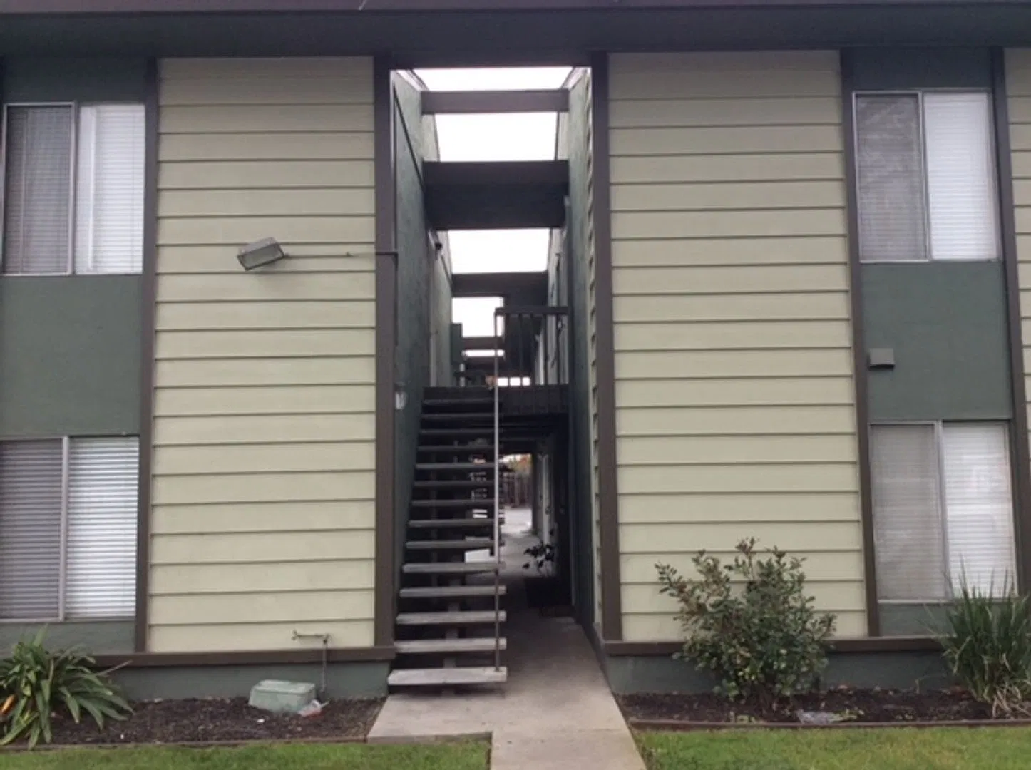Central — Photo 4