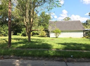 909 Sycamore St, Lake Charles, LA 70601
