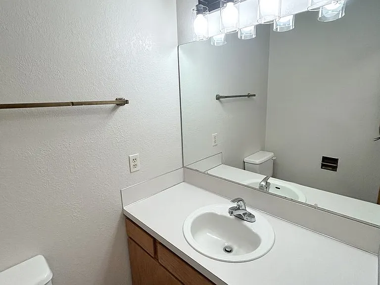 5626-5628 Glenridge Way #5630 — Photo 12