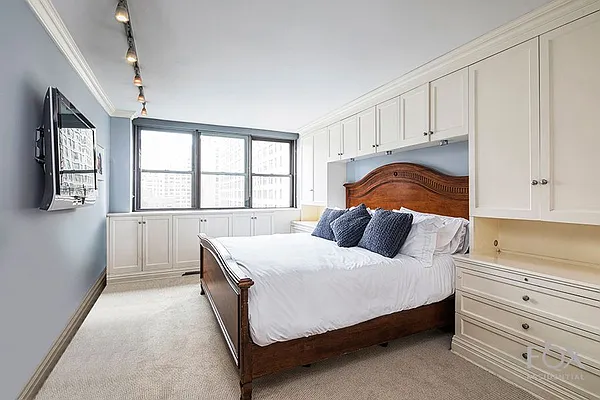 Sold by Fox Residential Group | media 2