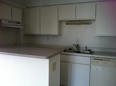 2nd image of 100 N Jefferson St APT 602
