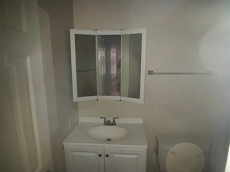 1214 Sheffield St #1 — Photo 7