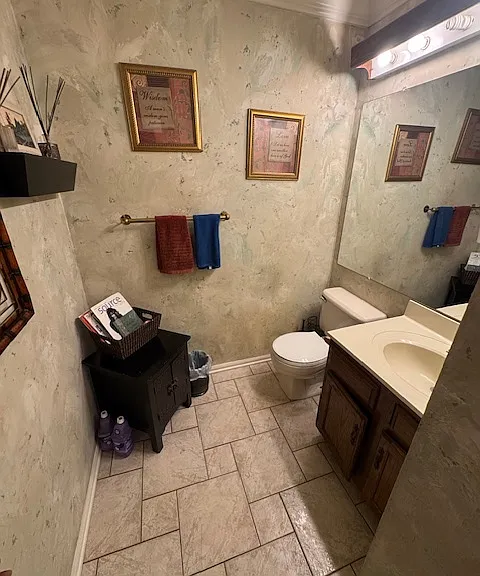 8310 Chestnut Farm Ln — Photo 10