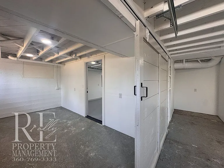 1005 Sidney Ave — Photo 34