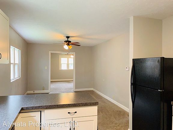 4th image of 305 Woodland Ave APT A