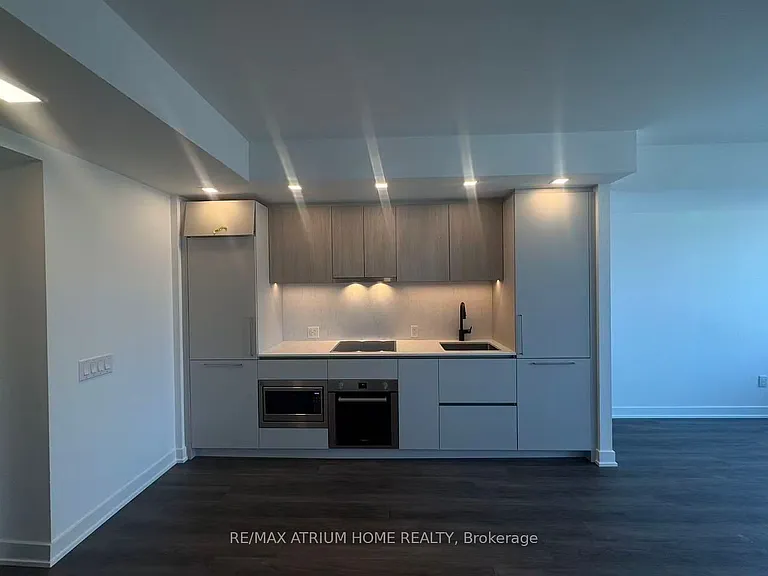 609 Sherbourne St #4103 — Photo 2