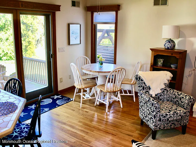 203 Stockton Blvd — Photo 7