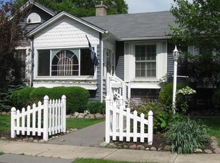 140 S Ridge St, Crown Point, IN 46307