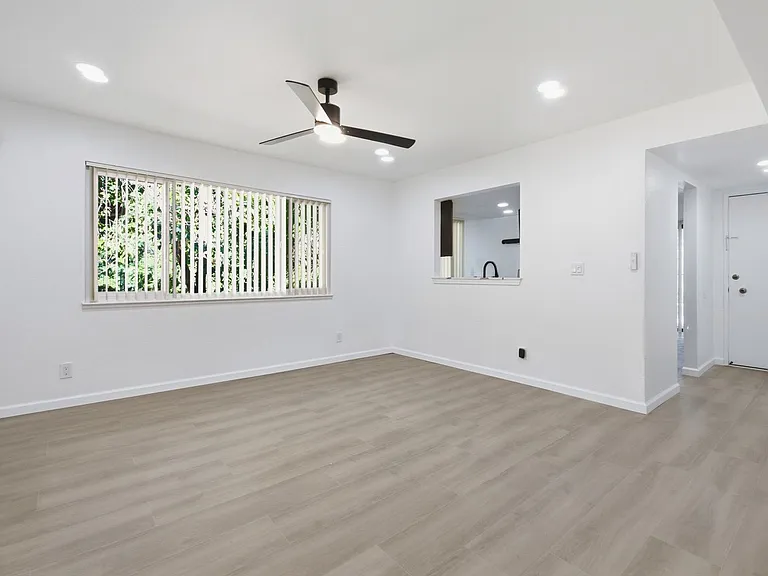 1421 Drake Drive — Photo 7