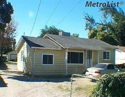 470 E Krell Ln photo 1