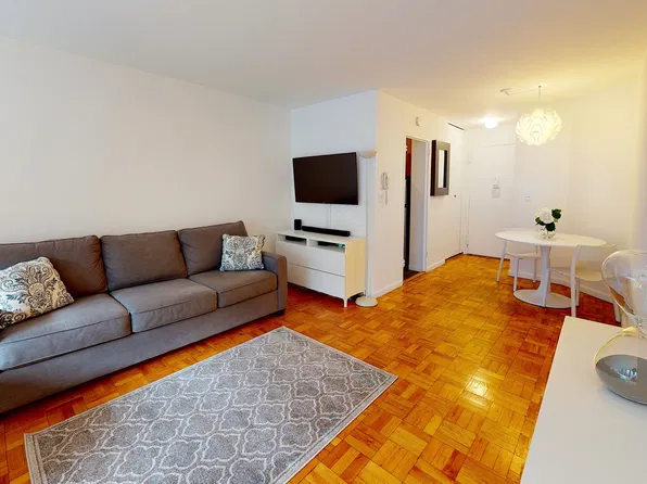 210 East 15th Street image 1 of 12