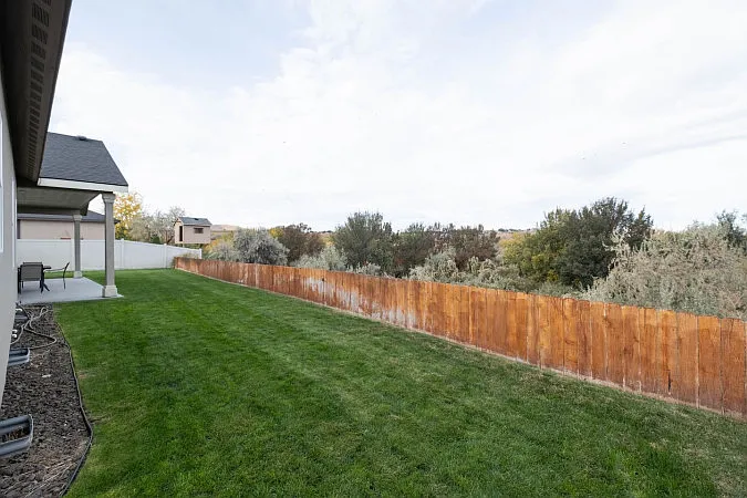 Tanglewood Dr — Photo 34