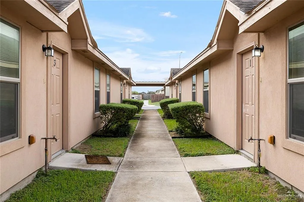 2 bed, 2.0 bath, 980 sqft, $975 — Photo 1