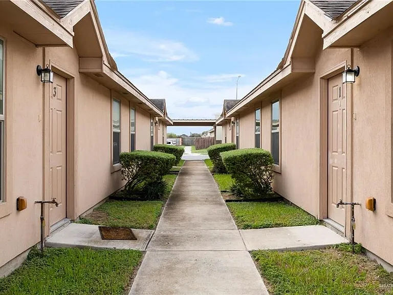 2208 Taxco Ct #4 — Photo 1