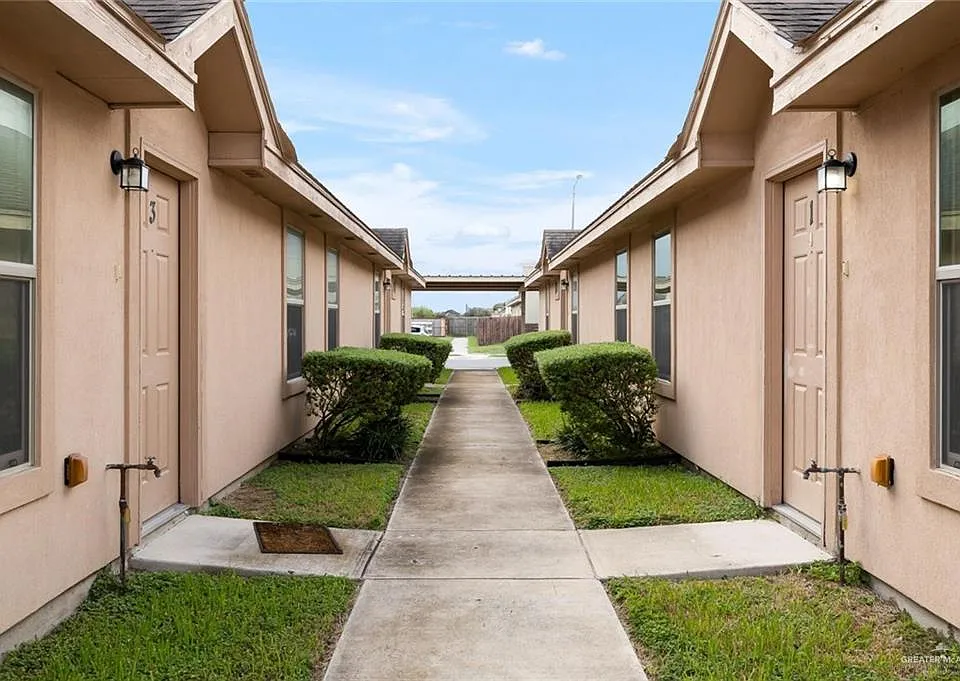 2208 Taxco Ct #4