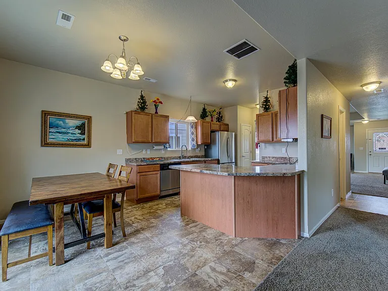 9711 Desert Lily Cir — Photo 39
