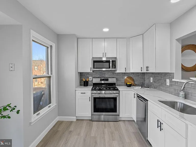 5606 Gresham Ln — Photo 14