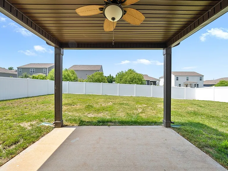352 Winter Terrace Ln — Photo 28