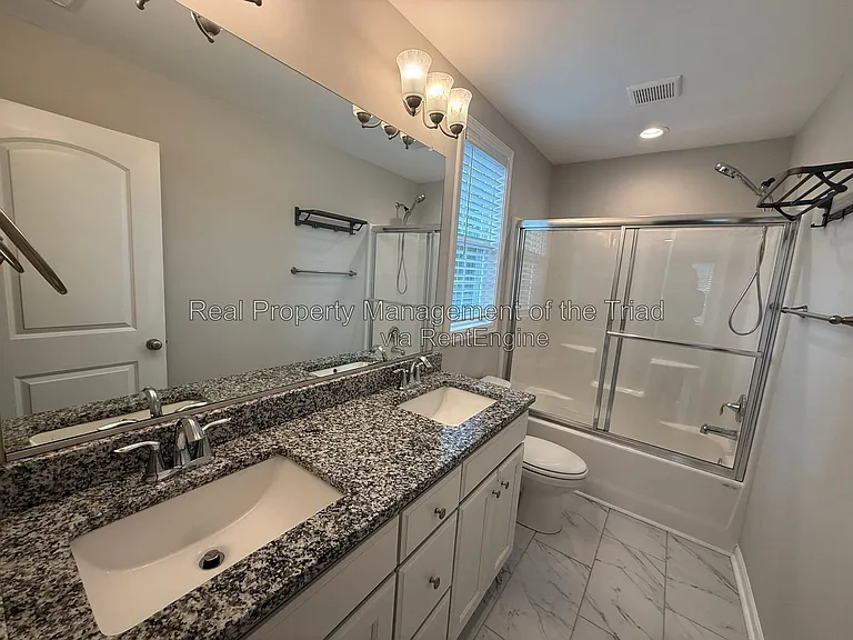 2708 N Patterson Ave — Photo 13